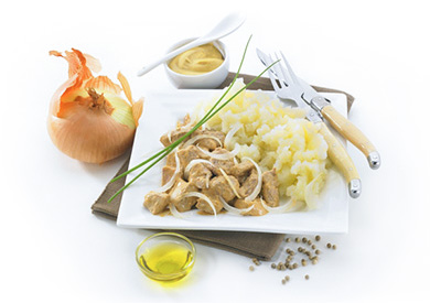 Savourez un plat réconfortant qui allie de succulents morceaux de filet mignon et une purée fondante, le tout délicatement relevé à la moutarde de Dijon et aux oignons.